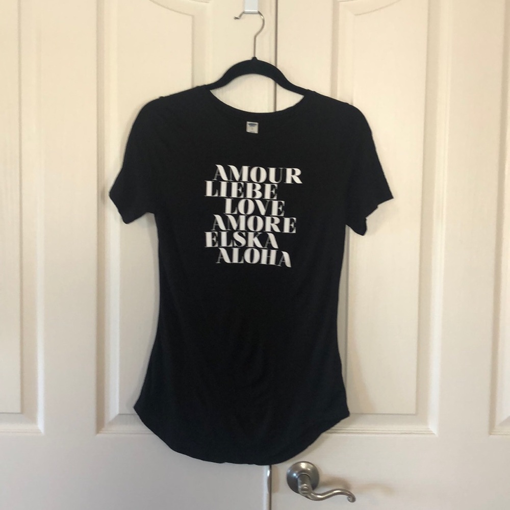 Old Navy Love Language Tee Small